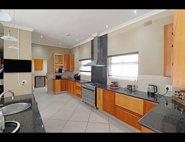 3 BEDROOM HOUSE FOR SALE IN EASTLEIGH RIDGE